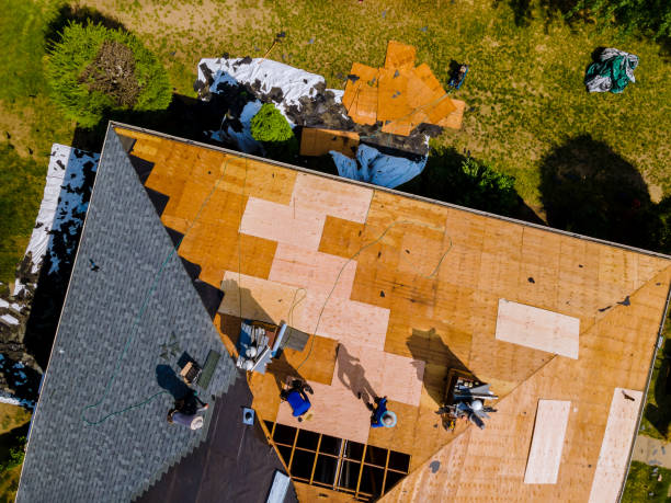 Best Flat Roof Repair Services  in Onalaska, WI